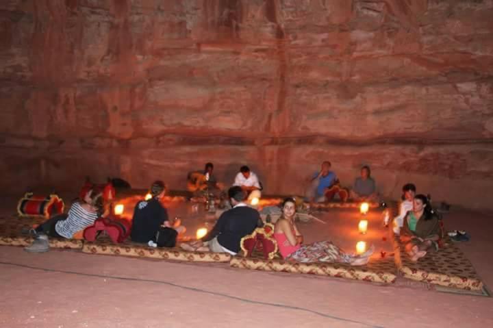 Bedouin Family Camp 호텔 와디럼 외부 사진