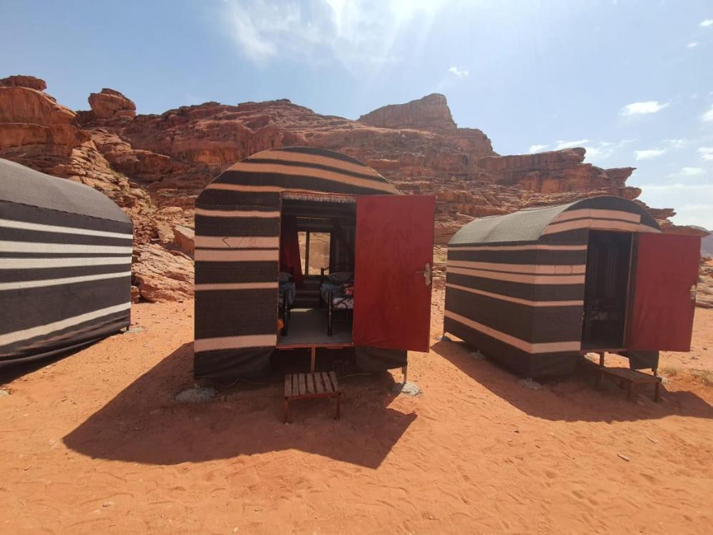 Bedouin Family Camp 호텔 와디럼 외부 사진